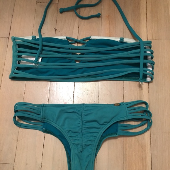 O’Neill Strapless Bikini Set - Picture 3 of 4